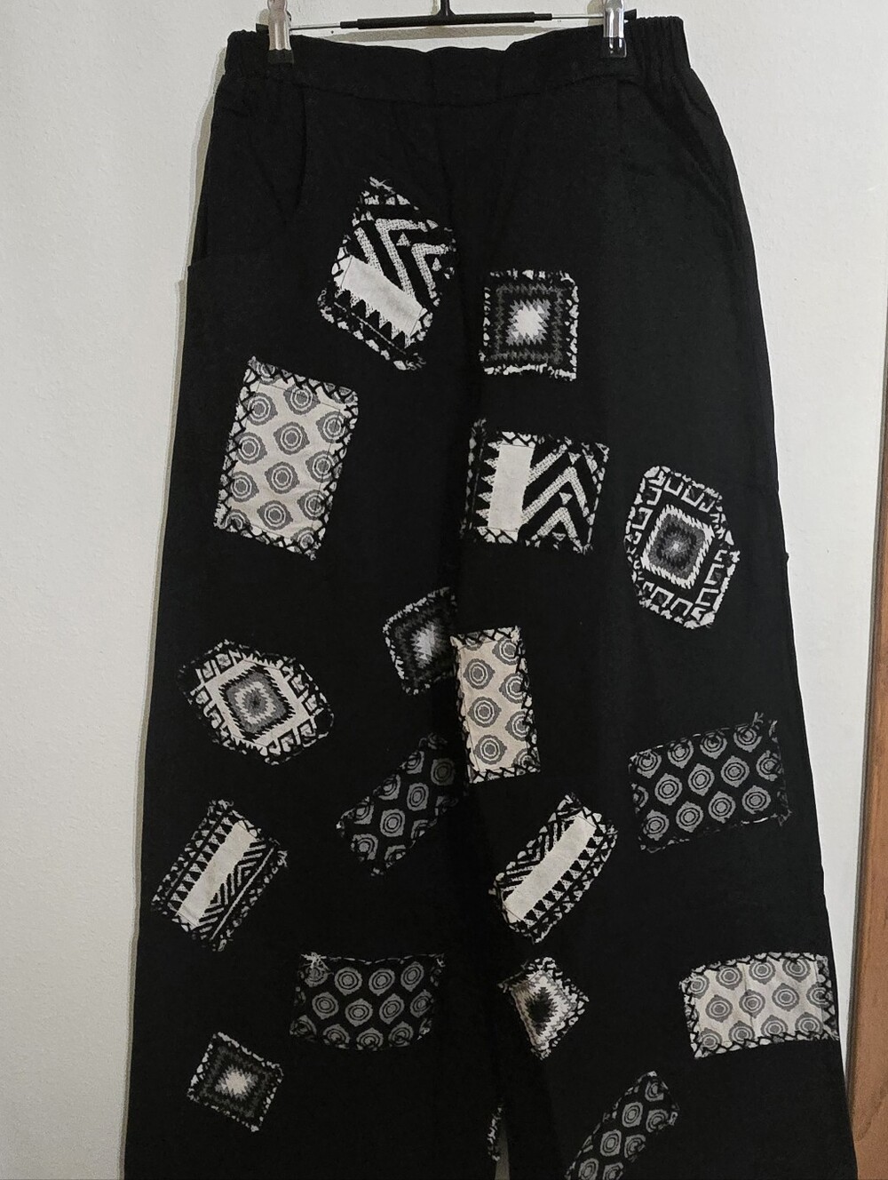 Jaded Gypsy Black/White The Pieces Fit Pants⁶